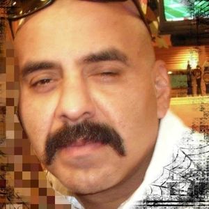 Meet your Posher, Efrain